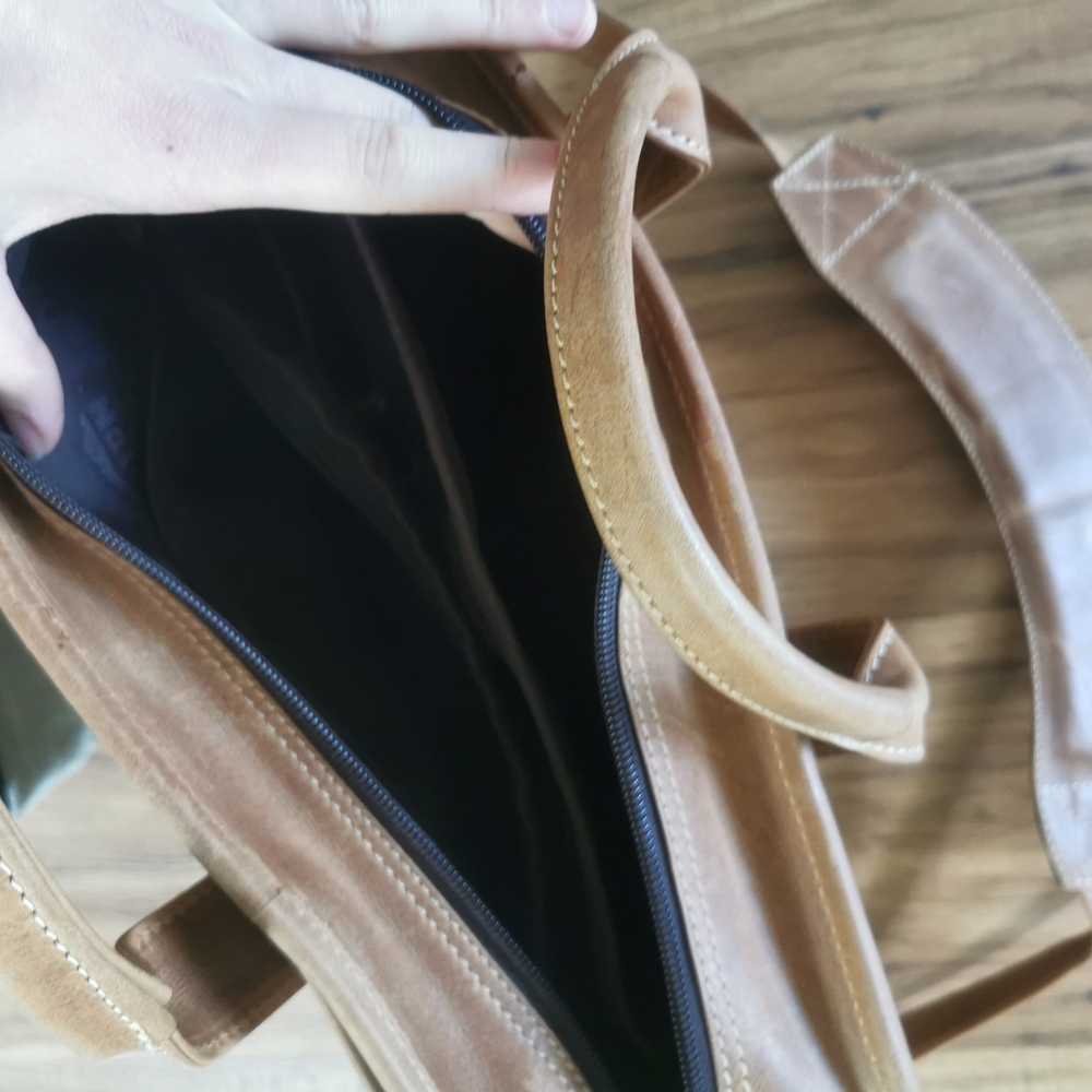 Bison Leather Computer Bag - Picture 3 of 5
